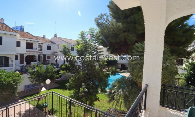Korttidsuthyrning - Lägenhet översta plan - Orihuela Costa - Playa Flamenca