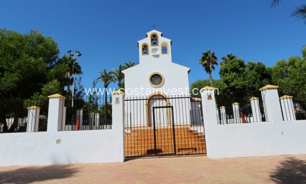 Resale - Semidetached Villa - Torrevieja - Calas