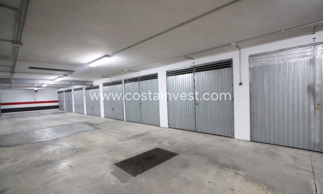 Revente - Garage/Place de parking - Torrevieja - Habaneras