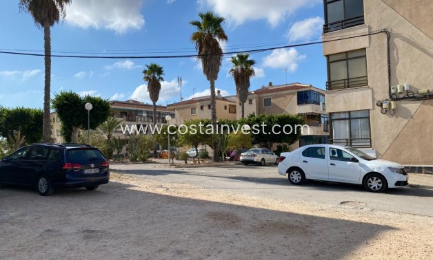 Rynek wtórny - Apartament - Torrevieja - El Chaparral / La Siesta