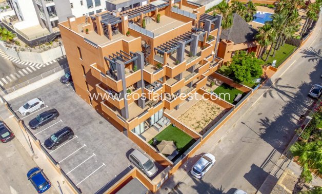 Revânzare - Apartament tip bungalow - Orihuela Costa - Villamartín