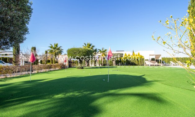 Resale - Villa - Orihuela Costa - Colinas golf