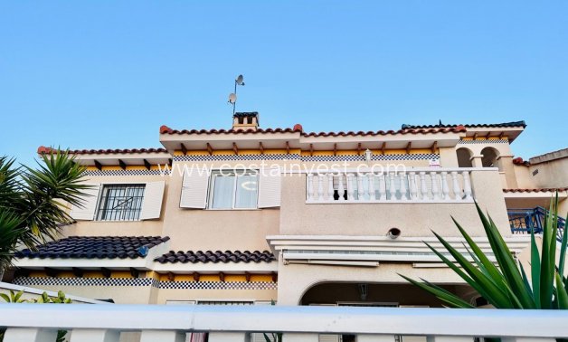 Lomavuokrakohteet - Ylimmän kerroksen huoneisto - Orihuela Costa - Playa Flamenca