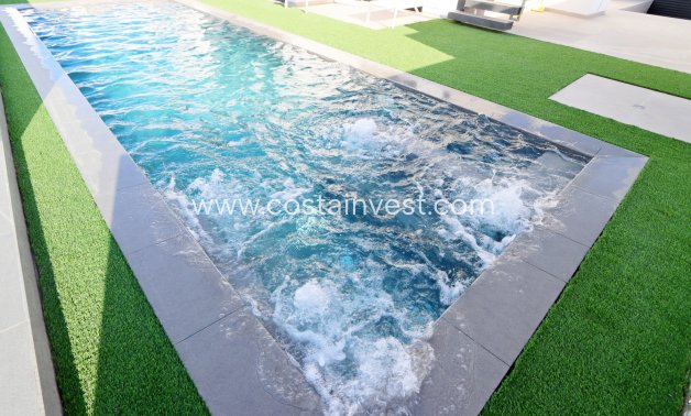 videresalg - Frittstående villa - Orihuela Costa - Blue Lagoon