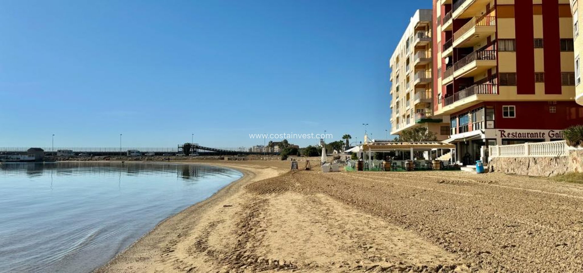 JÄLLEENMYYNTIKOHTEEMME - Huoneisto - Torrevieja - Playa del Acequión