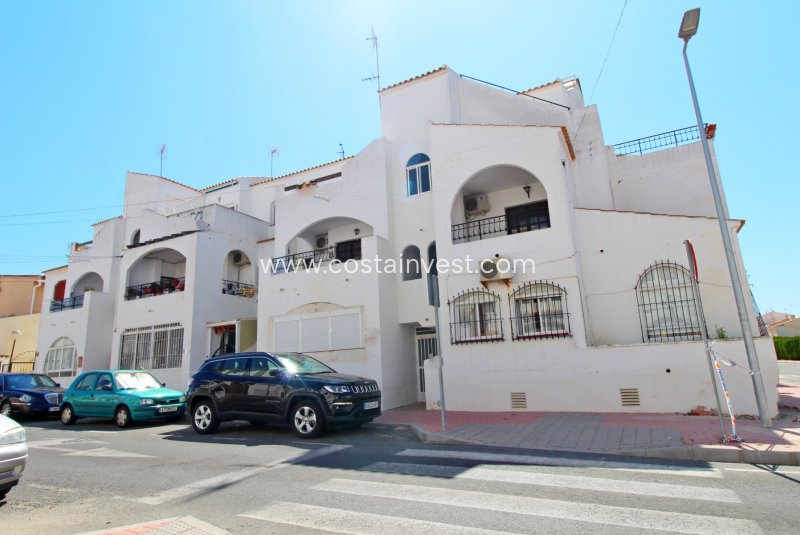 Apartment - Wiederverkauf - Torrevieja - Playa del Acequión