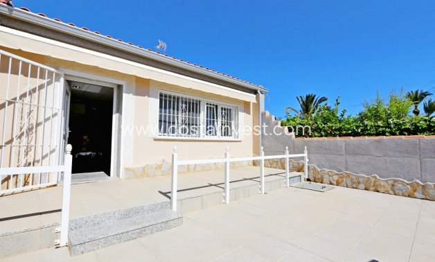 Revânzare - Apartament tip bungalow  - Torrevieja - Calas