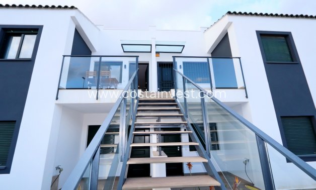 Construcția nouă - Apartament tip bungalow - Orihuela Costa - La Zenia