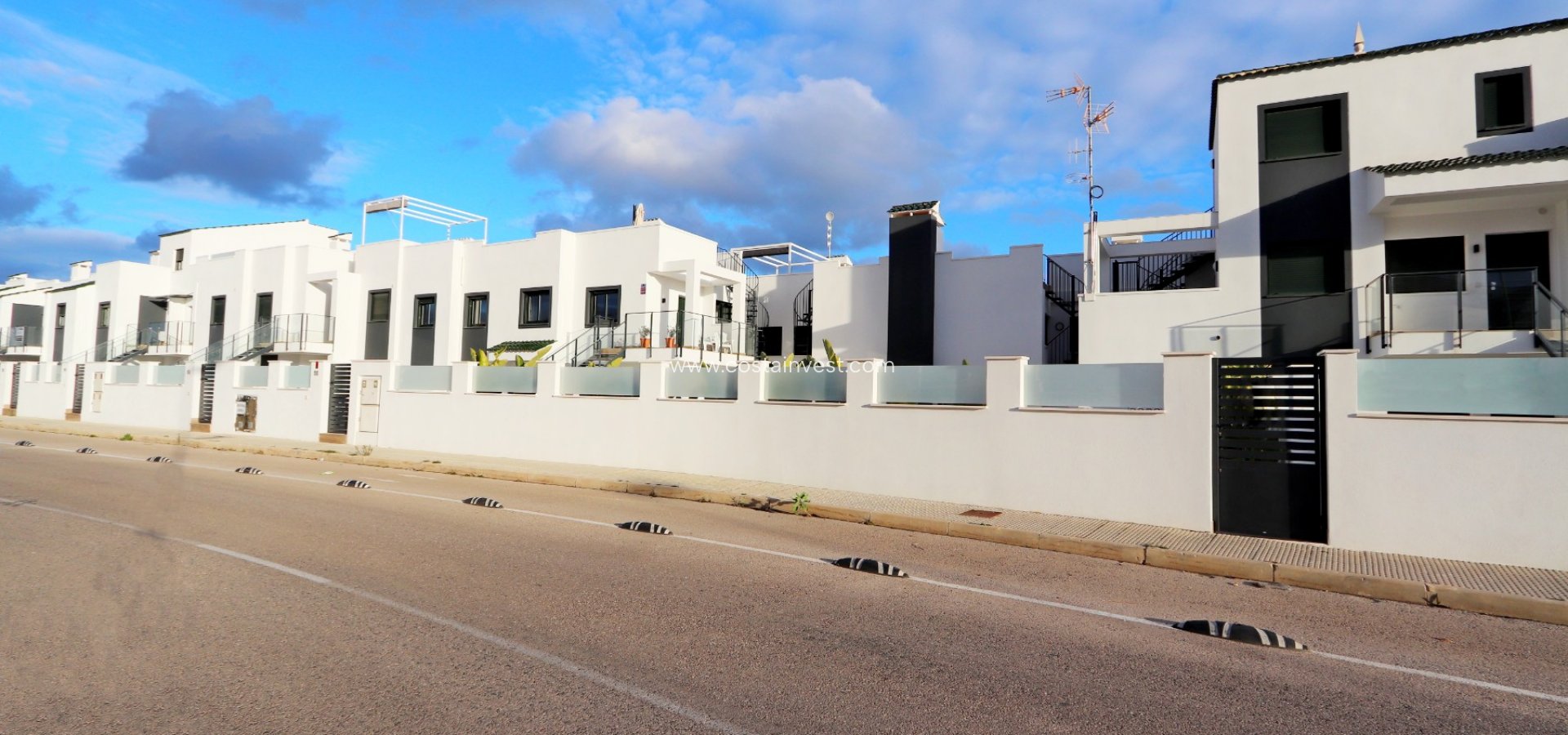 Nybyggnad - Lägenhet nedre plan - Orihuela Costa - La Zenia