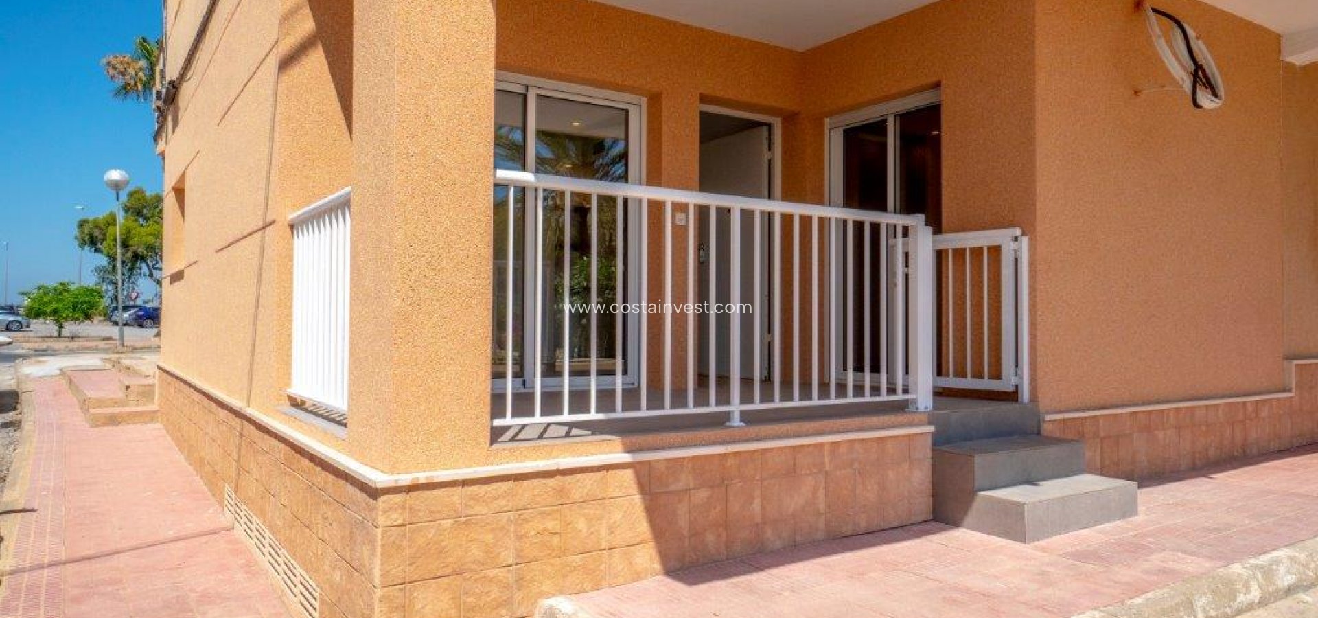 Revânzare - Apartament tip bungalow - Guardamar del Segura - Pinomar