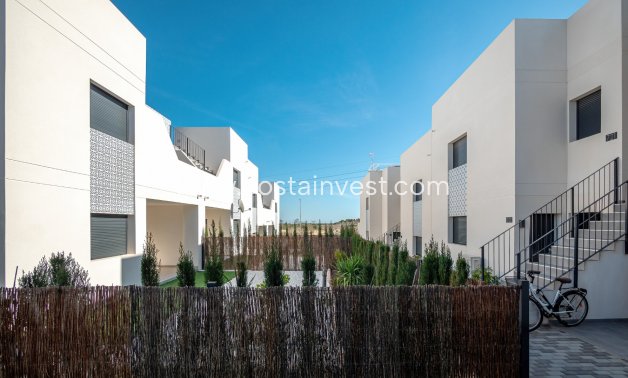 Construcția nouă - Apartament tip bungalow - San Miguel de Salinas