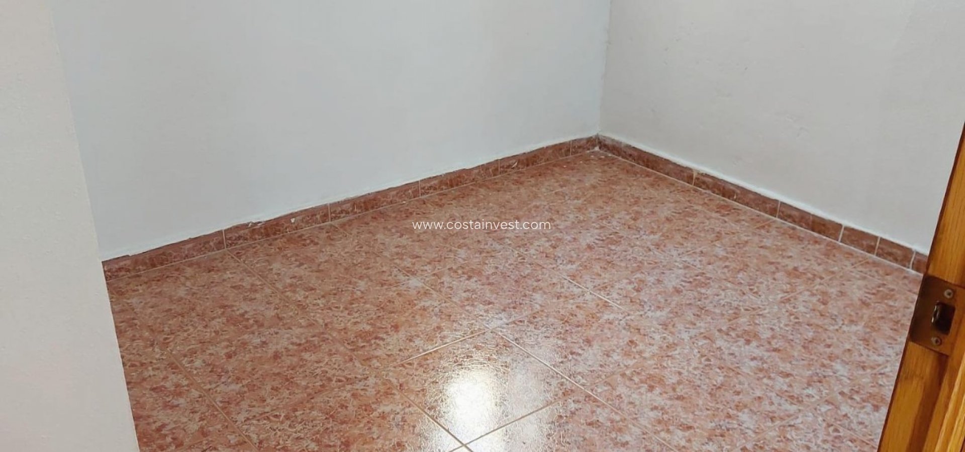 Resale - Top floor apartment - Torrevieja - Aguas Nuevas