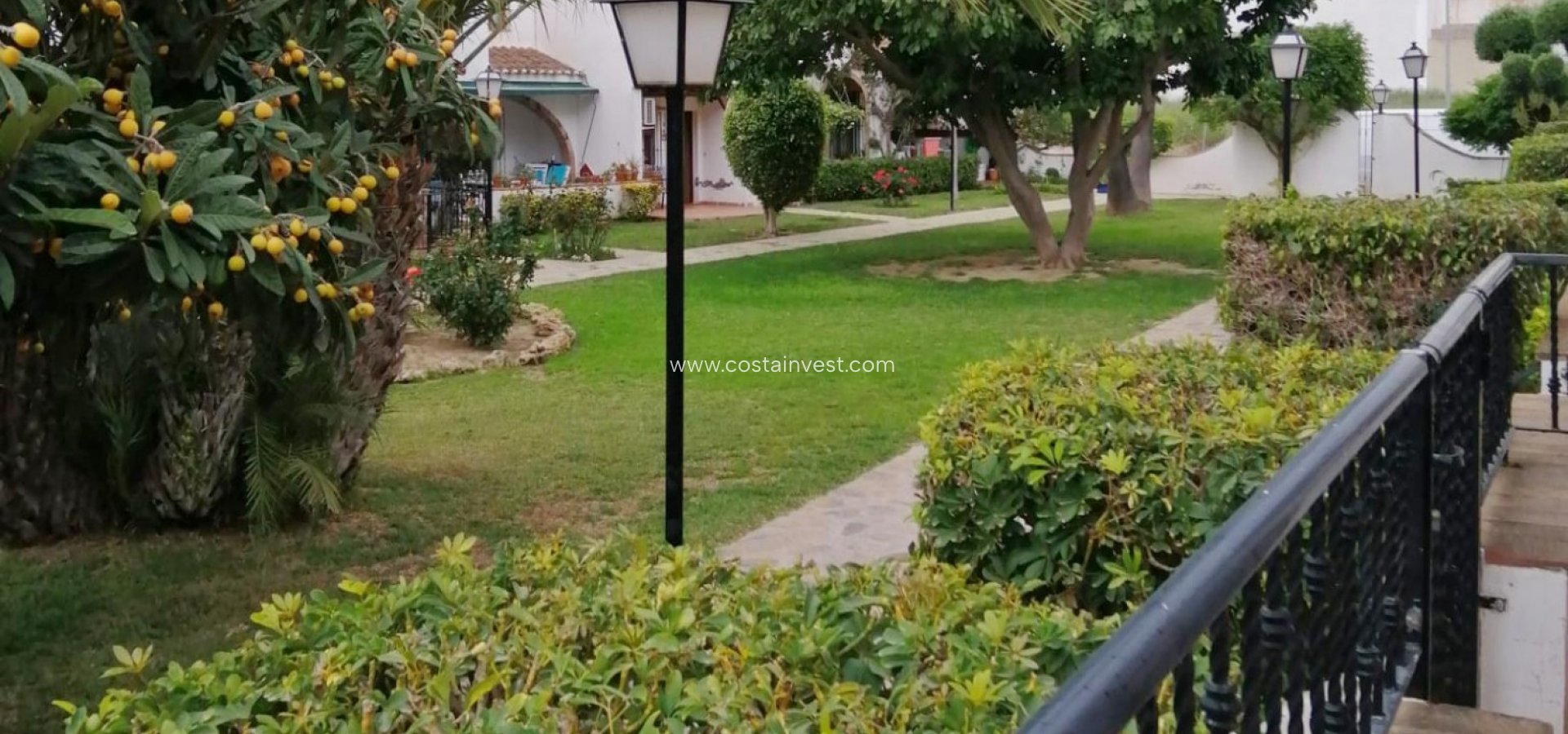 Revânzare - Apartament tip bungalow - San Miguel de Salinas
