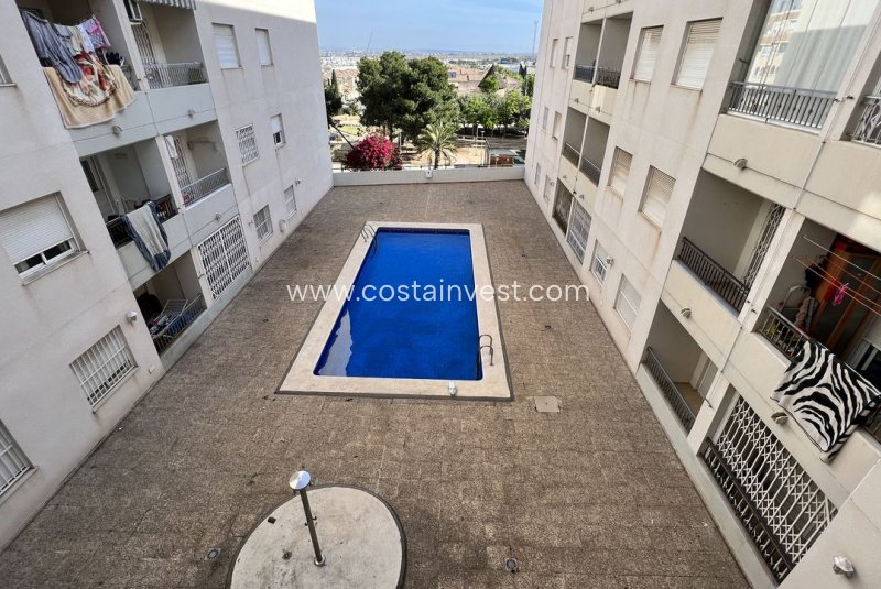 Apartment - Wiederverkauf - Torrevieja - Playa del Cura