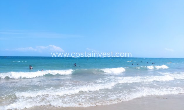 JÄLLEENMYYNTIKOHTEEMME - Paritalo - Orihuela Costa - Playa Flamenca