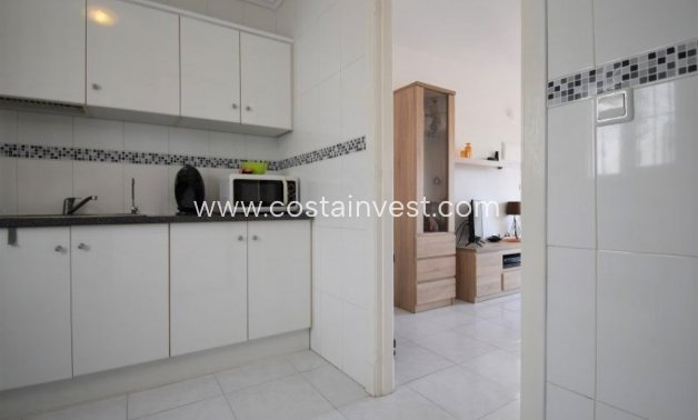 Resale - Top floor apartment - Torrevieja - Zona Carrefour 