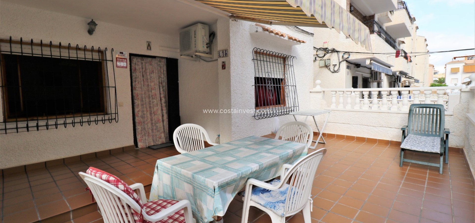 Revânzare - Apartament tip bungalow - Torrevieja - Playa de los Naúfragos
