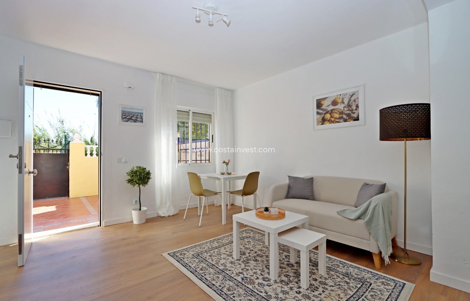 Revânzare - Apartament tip bungalow - Torrevieja - Zona Carrefour 