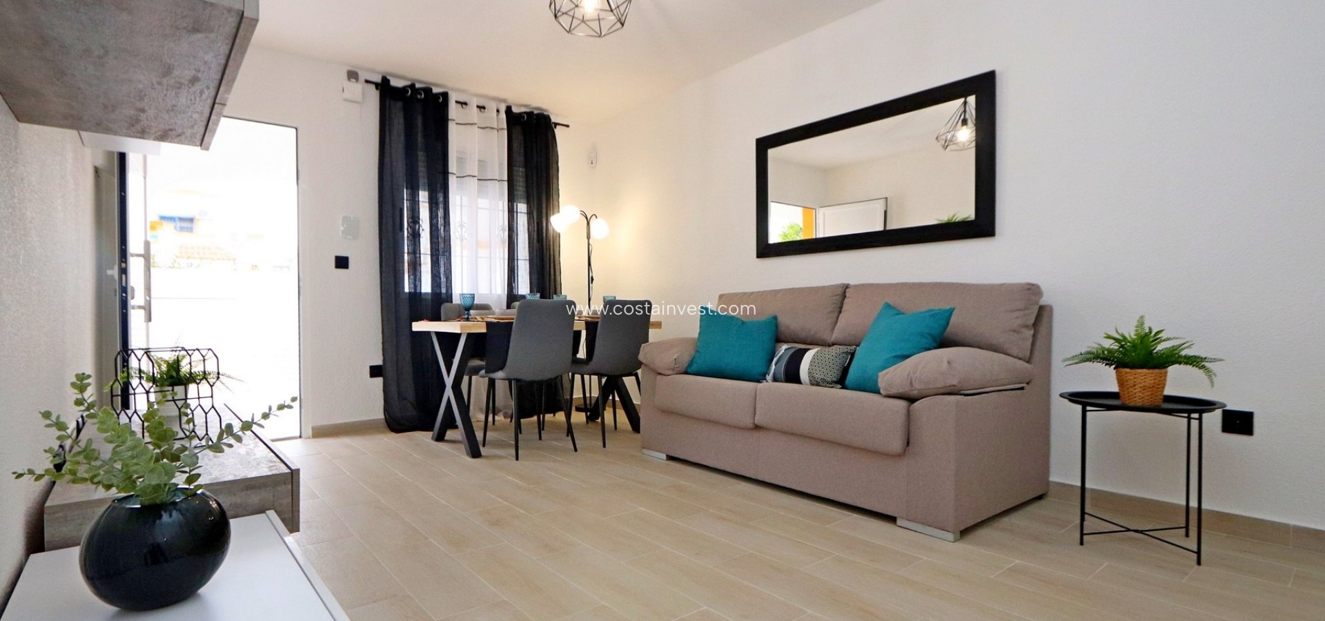 Resale - Ground floor apartment - Torrevieja - Zona Carrefour 