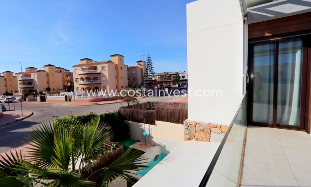 videresalg - Frittstående villa - Orihuela Costa - Lomas de Cabo Roig 