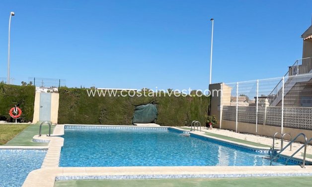 Apartament tip bungalow - Revânzare - Torrevieja - 11063