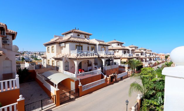 Herverkoop - Half vrijstaande villa - Orihuela Costa - Lomas de Cabo Roig 