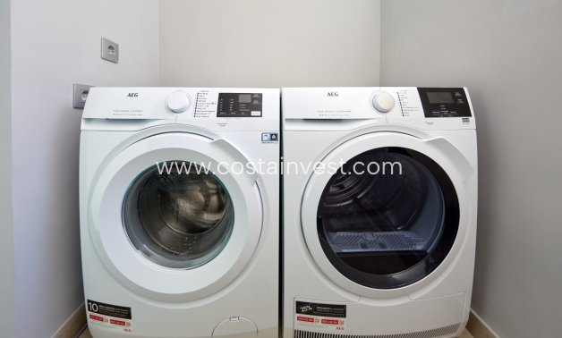 UUDISTUOTANTO - Huoneisto - Benidorm