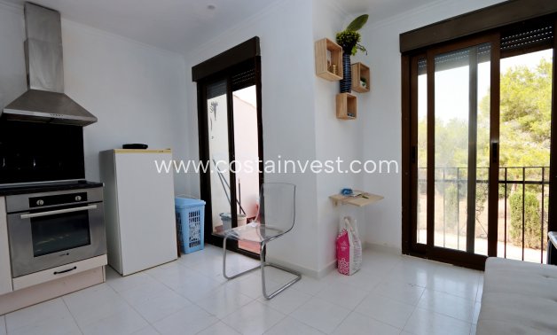 Resale - Top floor apartment - Orihuela Costa - Villamartín