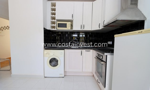 Resale - Top floor apartment - Orihuela Costa - Villamartín