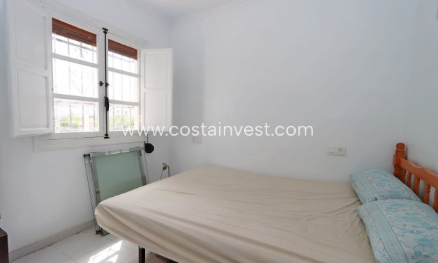Resale - Top floor apartment - Orihuela Costa - Villamartín