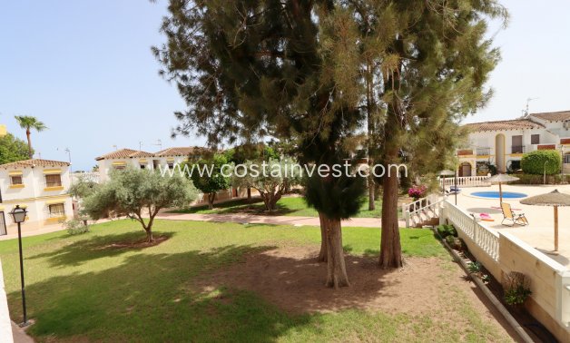 Resale - Top floor apartment - Orihuela Costa - Villamartín