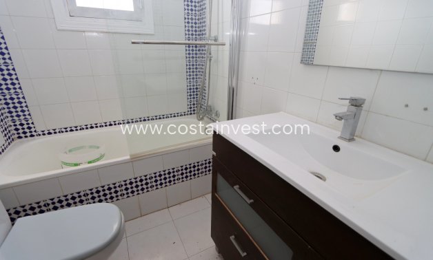 Resale - Top floor apartment - Orihuela Costa - Villamartín