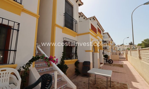 Resale - Top floor apartment - Orihuela Costa - Villamartín
