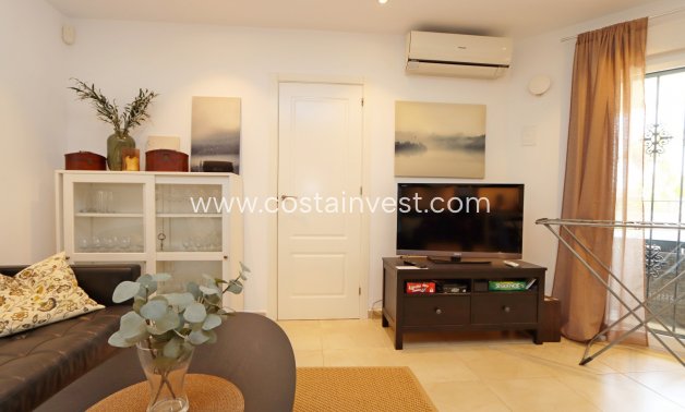 Resale - Villa - Orihuela Costa - La Zenia