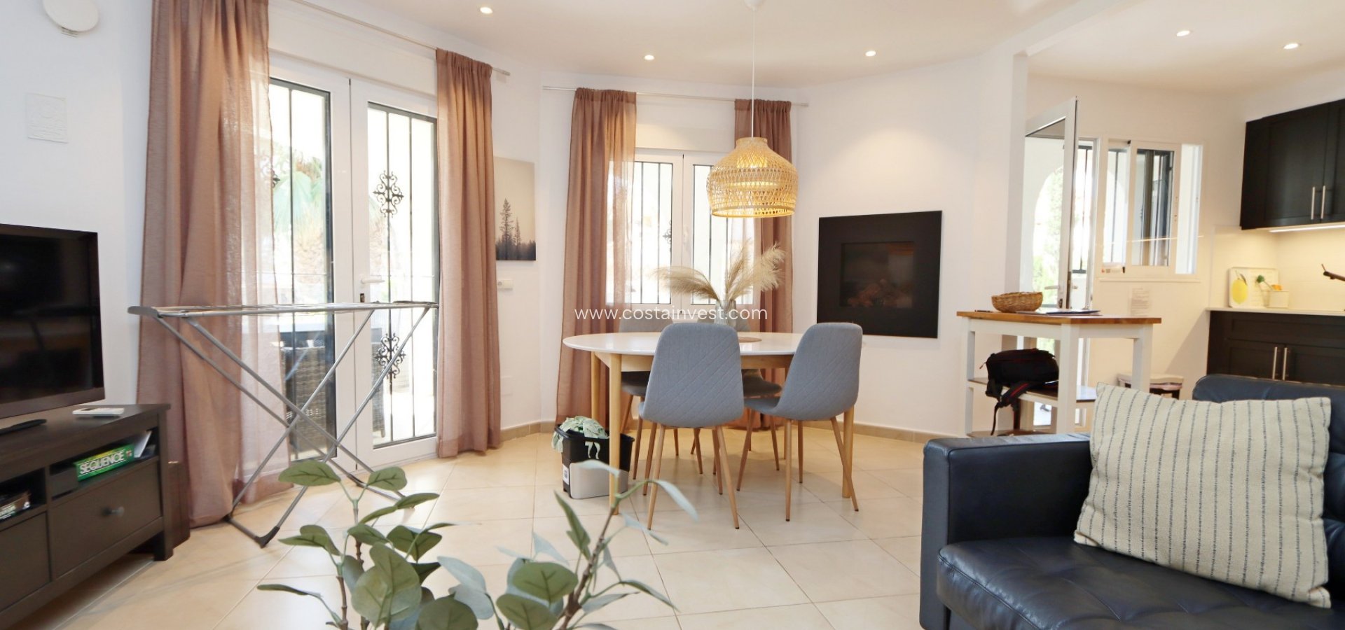 Resale - Villa - Orihuela Costa - La Zenia