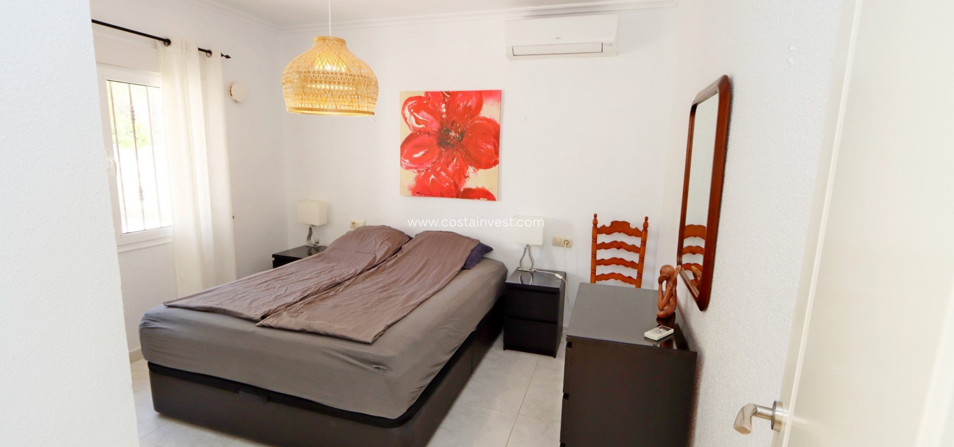 Resale - Villa - Orihuela Costa - La Zenia