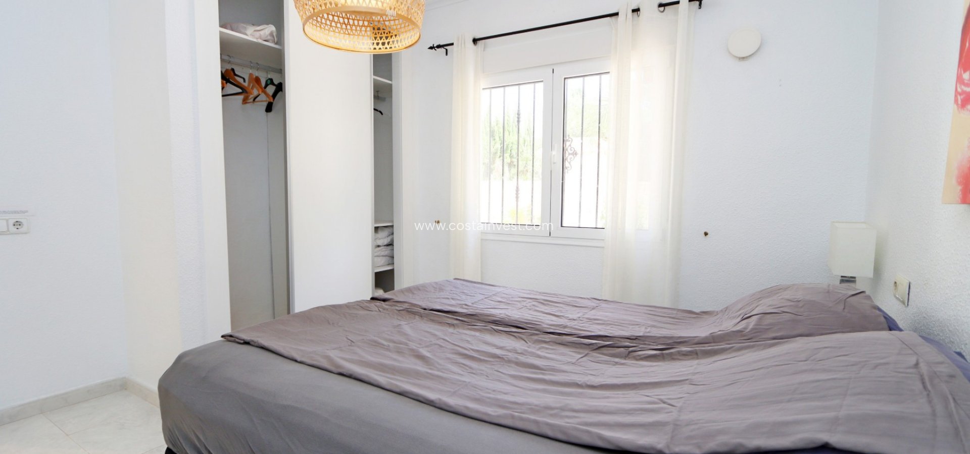 Resale - Villa - Orihuela Costa - La Zenia