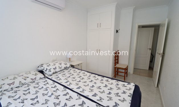 Resale - Villa - Orihuela Costa - La Zenia