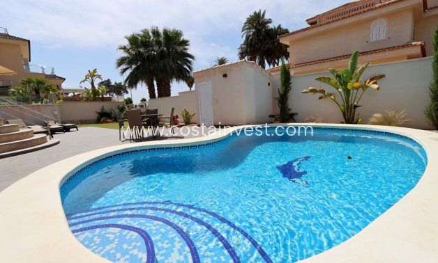 Resale - Villa - Orihuela Costa - La Zenia