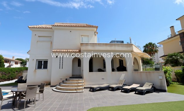 Resale - Villa - Orihuela Costa - La Zenia