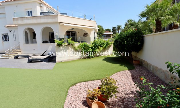 Resale - Villa - Orihuela Costa - La Zenia