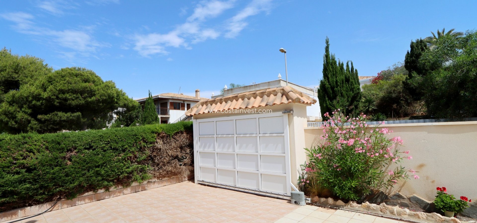 Resale - Villa - Orihuela Costa - La Zenia