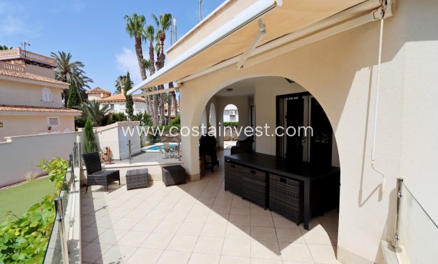 Resale - Villa - Orihuela Costa - La Zenia