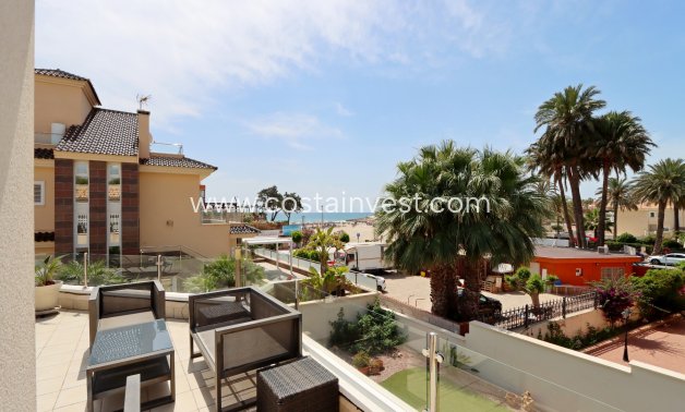 Resale - Villa - Orihuela Costa - La Zenia