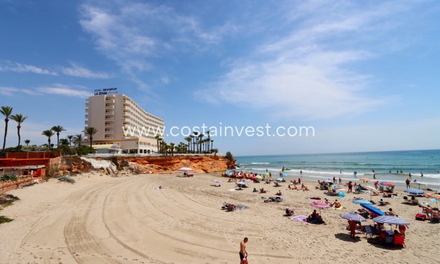 Resale - Villa - Orihuela Costa - La Zenia