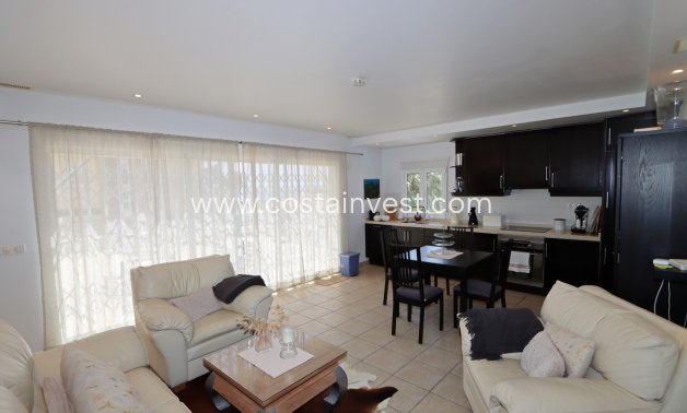Resale - Villa - Orihuela Costa - La Zenia