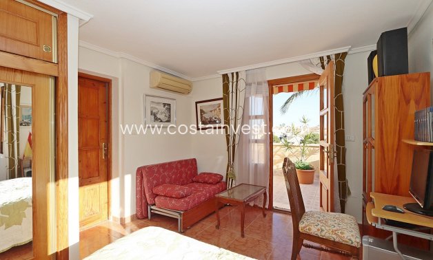 Resale - Semidetached Villa - Orihuela Costa - Playa Flamenca