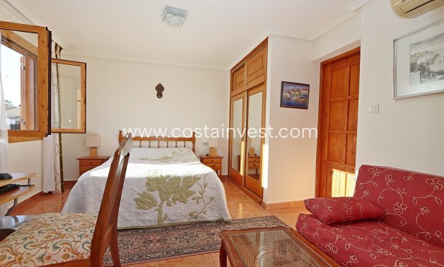 Resale - Semidetached Villa - Orihuela Costa - Playa Flamenca