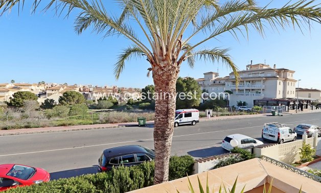 Resale - Semidetached Villa - Orihuela Costa - Playa Flamenca