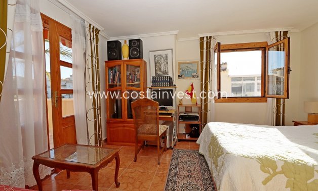 Resale - Semidetached Villa - Orihuela Costa - Playa Flamenca